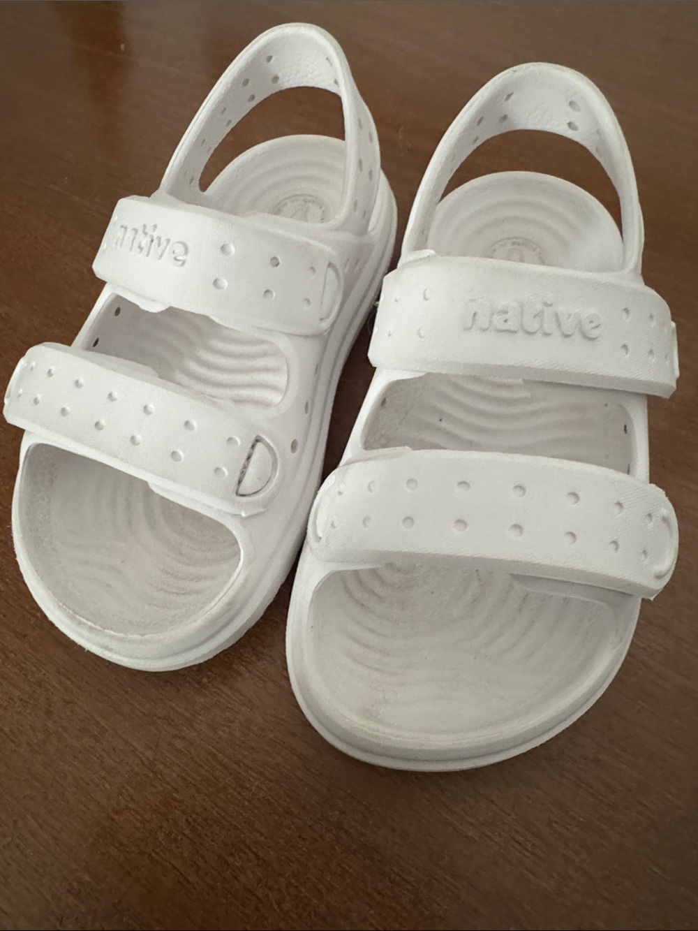 Native Kids White Adjustable Strap Sandals